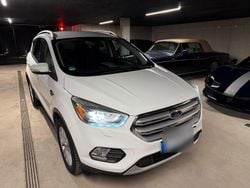 Weiß Gebraucht 2017 Ford Kuga SUV | 10.650 € (Guter Preis)