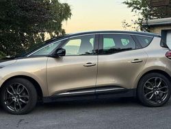 Gold Gebraucht 2020 Renault Scénic IV LIMITED Van / Kleinbus | 10.000 € (Fairer Preis)