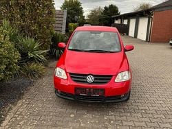 Rot Gebraucht 2008 VW Fox Kleinwagen | 2.000 € (Fairer Preis)