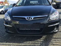 Schwarz Gebraucht 2010 Hyundai i30 Classic Kombi | 1.950 € (Guter Preis)
