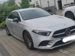 Silber Gebraucht 2019 Mercedes A180 AMG line Limousine | 26.500 € (Etwas zu teuer)