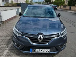 Grau Gebraucht 2020 Renault Mégane IV LIMITED Limousine | 18.500 € (Teuer)