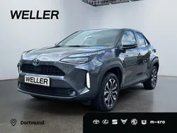 Marlingrau metallic Gebraucht 2024 Toyota Yaris Hybrid Connect Style | 24.880 € (Guter Preis)