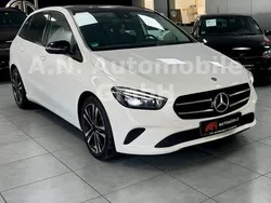 Weiß Gebraucht 2019 Mercedes B200 Progressive Van / Kleinbus | 19.900 € (Fairer Preis)