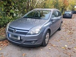 Grau Gebraucht 2005 Opel Astra Kombi | 1.999 € (Guter Preis)