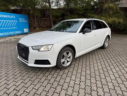 Weiß Gebraucht 2016 Audi A4 Kombi | 10.999 € (Guter Preis)