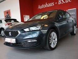 Grau Gebraucht 2024 Seat Leon Style Limousine | 19.900 € (Fairer Preis)