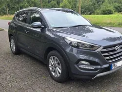 Grau Gebraucht 2016 Hyundai Tucson Trend SUV | 16.000 € (Fairer Preis)