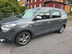 Grau Gebraucht 2025 Dacia Lodgy Stepway Van / Kleinbus | 9.999 € (Superpreis)