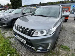 Grau Gebraucht 2019 Suzuki Vitara SUV | 18.500 € (Etwas zu teuer)