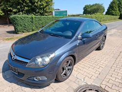 Blau Gebraucht 2006 Opel Astra Cabriolet Edition Cabrio | 1.700 € (Fairer Preis)