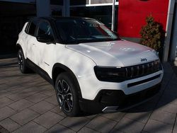 Solid white Neu 2026 Jeep Avenger Summit SUV | 28.900 € (Etwas zu teuer)