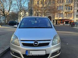Silber Gebraucht 2005 Opel Zafira Van / Kleinbus | 2.400 € (Fairer Preis)