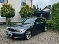Grau Gebraucht 2008 BMW 118 Kleinwagen | 4.400 € (Fairer Preis)