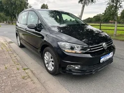 Schwarz Gebraucht 2016 VW Touran Comfortline Van / Kleinbus | 13.499 € (Fairer Preis)