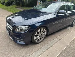 Blau Gebraucht 2018 Mercedes E300 AMG line Limousine | 26.800 € (Guter Preis)