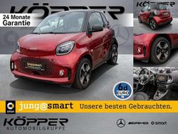 Rot Gebraucht 2023 Smart ForTwo Coupé Exclusive Kleinwagen | 16.988 € (Fairer Preis)