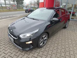 Diverse metallic Gebraucht 2021 Kia Ceed Spirit | 17.620 € (Fairer Preis)