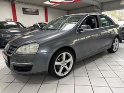 Grau Gebraucht 2007 VW Jetta Comfortline Limousine | 4.700 € (Teuer)