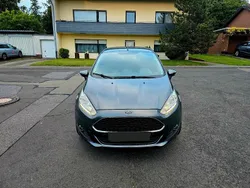 Grau Gebraucht 2017 Ford Fiesta Titanium Kleinwagen | 6.450 € (Guter Preis)