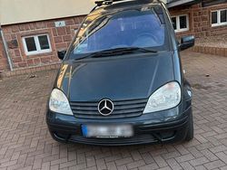 Schwarz Gebraucht 2003 Mercedes Vaneo Van / Kleinbus | 2.750 € (Teuer)