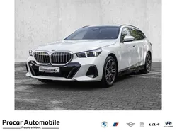 Weiß Gebraucht 2024 BMW 520 Performance Kombi | 56.680 € (Fairer Preis)