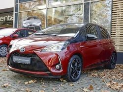 Tokiorot perleffekt / mysticschwarz mica Gebraucht 2018 Toyota Yaris Hybrid Plus | 14.989 € (Superpreis)