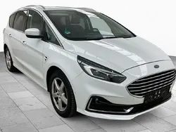 Frostweiß Gebraucht 2022 Ford S-MAX Titanium Van / Kleinbus | 28.988 € (Guter Preis)