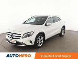 Weiß Gebraucht 2016 Mercedes GLA200 Urban SUV | 17.550 € (Fairer Preis)