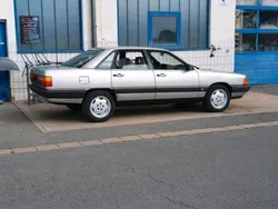 Silber Gebraucht 1987 Audi 100 Limousine | 4.000 €