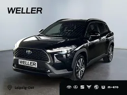 Schwarz Gebraucht 2024 Toyota Corolla Cross Team SUV | 33.990 € (Fairer Preis)