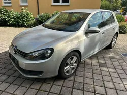 Silber Gebraucht 2009 VW Golf VI Comfortline Kombi | 7.200 € (Etwas zu teuer)
