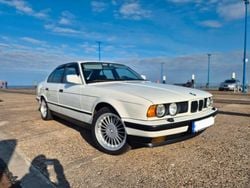 Weiß Gebraucht 1991 BMW 535 Performance Limousine | 23.999 €