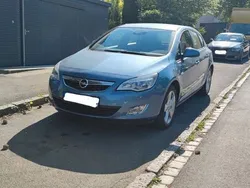 Blau Gebraucht 2011 Opel Astra Design Edition Limousine | 3.900 € (Fairer Preis)