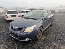 Blau Gebraucht 2010 Toyota Avensis Limousine | 3.400 € (Guter Preis)