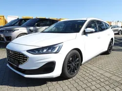 Weiß Gebraucht 2023 Ford Focus Titanium X Limousine | 12.480 €