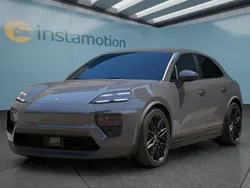 Grau Neu 2025 Porsche Macan SUV | 128.749 €