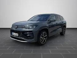 Delfingrau metallic (metallic) Gebraucht 2025 VW Tayron R-line SUV | 59.440 € (Superpreis)