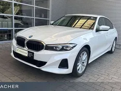 Mineralweiß metallic Gebraucht 2024 BMW 318 Efficient Dynamics Limousine | 32.990 € (Guter Preis)