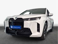 Weiß (alpinweiß uni) Neu 2025 BMW iX Basis SUV | 77.689 € (Superpreis)