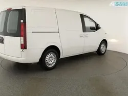 Schwarz Gebraucht 2024 Hyundai Staria Trend Van | 44.890 €