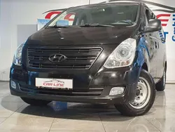 Schwarz Gebraucht 2014 Hyundai H-1 Comfort Van / Kleinbus | 16.555 €