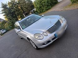 Grau Gebraucht 2007 Mercedes E220 Kombi | 4.900 € (Etwas zu teuer)
