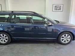 Blau Gebraucht 2015 Volvo V70 Kombi | 13.900 € (Teuer)