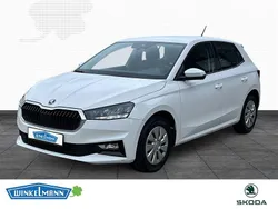 Weiß Gebraucht 2022 Skoda Fabia Active Limousine | 13.450 € (Fairer Preis)