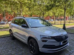 Grau Gebraucht 2020 Skoda Karoq SportLine SUV | 22.999 € (Fairer Preis)
