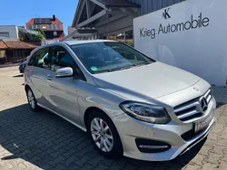 Silber Gebraucht 2016 Mercedes B180 Van / Kleinbus | 11.590 € (Fairer Preis)