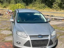 Silber Gebraucht 2013 Ford Focus Kombi | 2.200 € (Etwas zu teuer)