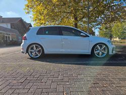 Weiß Gebraucht 2019 VW Golf VII GTI Limousine | 20.999 € (Fairer Preis)