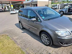 Silber Gebraucht 2010 VW Touran Van / Kleinbus | 7.500 € (Fairer Preis)